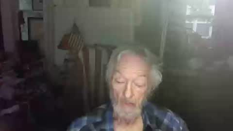 Snapshot of ray1776ray chatting on September 22, 2:16 pm ray1776ray online show from September 22, 2:16 pm