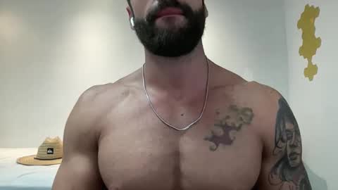 Snapshot of ray90fit chatting on January 8, 10:58 pm rayfit90 online show from January 8, 10:58 pm