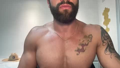 Snapshot of ray90fit chatting on March 6, 10:20 am rayfit90 online show from March 6, 10:20 am