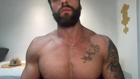 Snapshot of ray90fit chatting on March 11, 2:43 am rayfit90 online show from March 11, 2:43 am