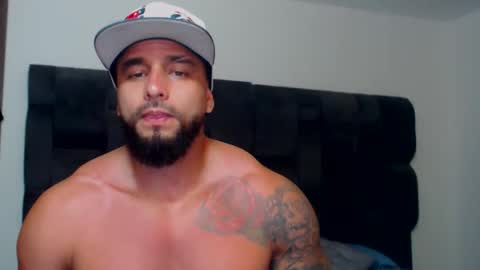 RAYMON VITALE online show from March 8, 1:03 am