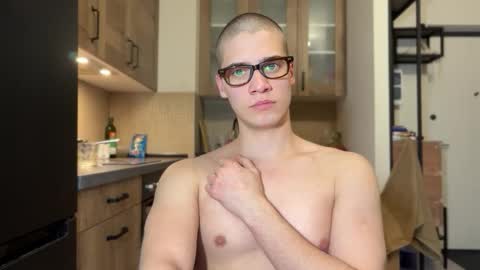 AliceEve online show from April 20, 5:59 pm