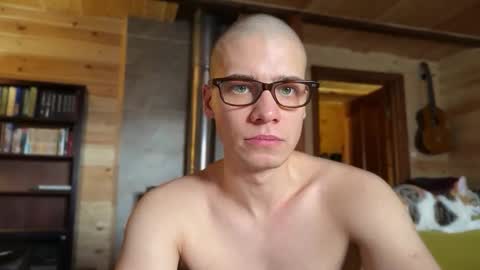 AliceEve online show from March 3, 8:44 am