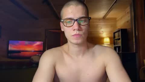 AliceEve online show from March 14, 5:42 pm