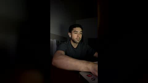 RedManMoans online show from June 18, 6:26 am
