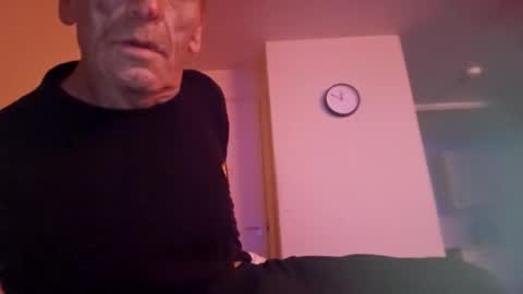 redrodridding online show from October 31, 11:52 pm