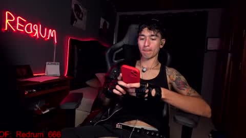 Snapshot of redrum_696 chatting on September 30, 5:16 pm Red online show from September 30, 5:16 pm