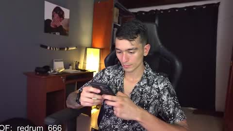 Snapshot of redrum_696 chatting on February 26, 6:00 pm Red online show from February 26, 6:00 pm