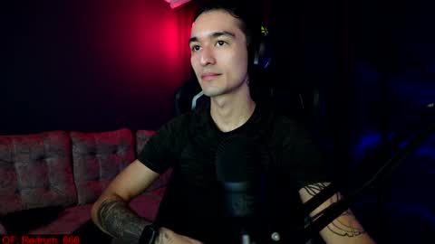 Snapshot of redrum_696 chatting on December 5, 6:56 pm Red online show from December 5, 6:56 pm