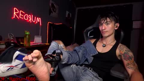 Snapshot of redrum_696 chatting on October 7, 5:39 pm Red online show from October 7, 5:39 pm