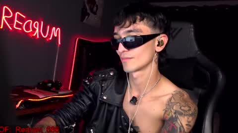 Snapshot of redrum_696 chatting on September 23, 5:56 pm Red online show from September 23, 5:56 pm