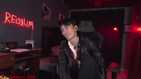 Snapshot of redrum_696 chatting on October 15, 5:42 pm Red online show from October 15, 5:42 pm