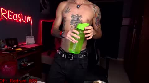 Snapshot of redrum_696 chatting on October 12, 6:57 pm Red online show from October 12, 6:57 pm