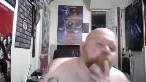 Snapshot of redrumthefool chatting on October 19, 3:55 am The fool online show from October 19, 3:55 am