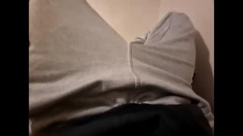 reece19931 online show from October 19, 7:06 pm