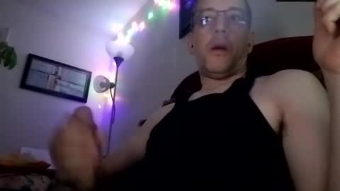 Snapshot of regularguy20 chatting on December 25, 11:43 am regularguy20 online show from December 25, 11:43 am