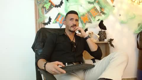Snapshot of reiko_85_ chatting on October 15, 8:16 pm REIKO online show from October 15, 8:16 pm