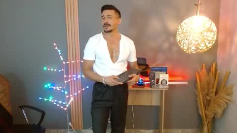   REIKO  online show from February 20, 3:36 pm