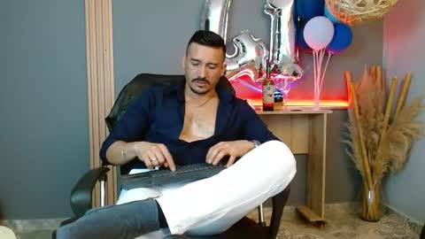   REIKO  online show from April 23, 3:03 pm