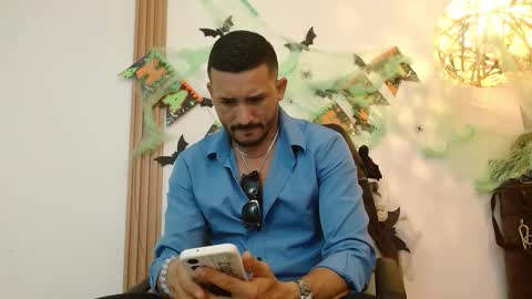 Snapshot of reiko_85_ chatting on October 13, 8:04 pm REIKO online show from October 13, 8:04 pm