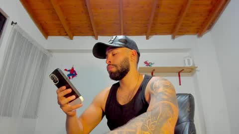 Rmy Steen online show from April 3, 11:45 pm