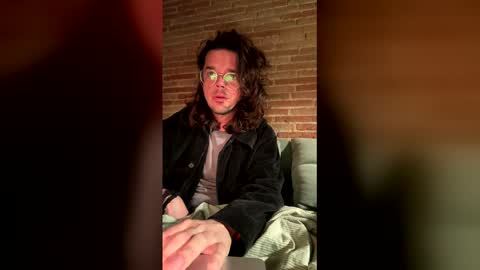 Renzo online show from March 1, 3:17 am