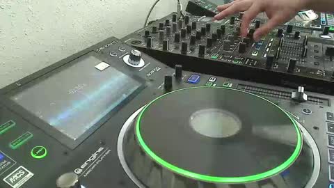 GearPorn online show from December 17, 5:26 pm