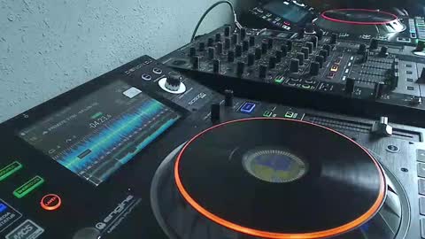 GearPorn online show from March 1, 6:00 pm