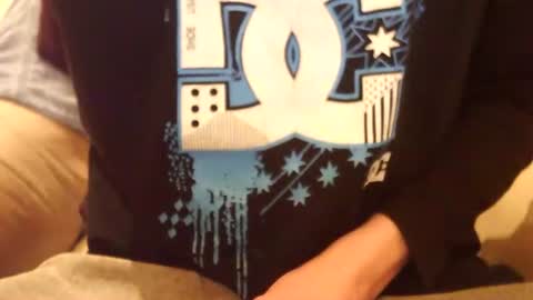 Mark online show from December 5, 9:39 pm