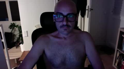 rfmnatural online show from April 3, 9:22 pm