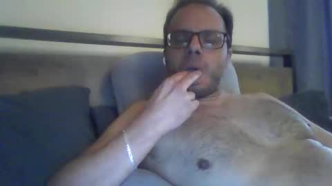 ricardoozbaldo online show from March 12, 3:53 pm