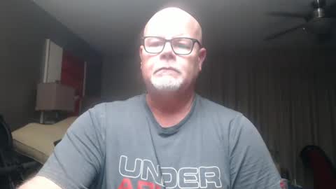 Snapshot of rich32937 chatting on March 4, 9:18 am rich32937 online show from March 4, 9:18 am