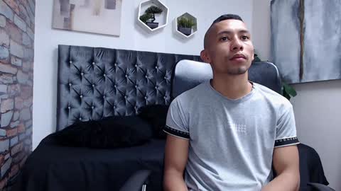 richar_voller online show from December 2, 11:21 am