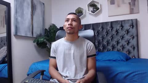 richar_voller online show from January 12, 12:44 pm