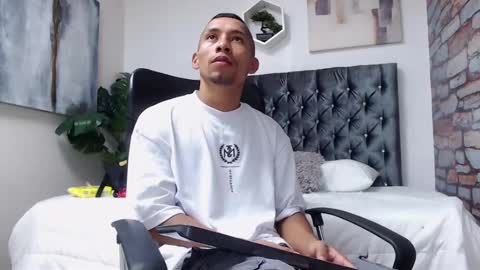 richar_voller online show from December 27, 11:39 am