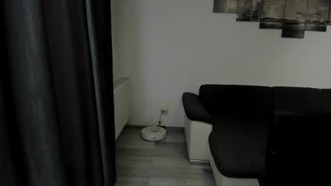 RichardDarell online show from April 25, 5:21 am