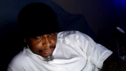 Snapshot of rickavelli chatting on October 13, 11:05 am Rick online show from October 13, 11:05 am