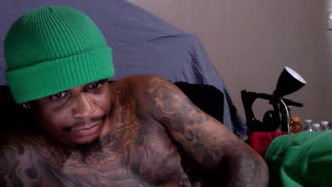 Snapshot of rickavelli chatting on September 27, 10:18 pm Rick online show from September 27, 10:18 pm