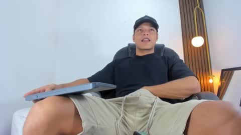 Snapshot of ricky_owens1 chatting on January 24, 9:26 pm Ricky online show from January 24, 9:26 pm