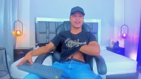 Snapshot of ricky_owens1 chatting on January 4, 9:09 pm Ricky online show from January 4, 9:09 pm