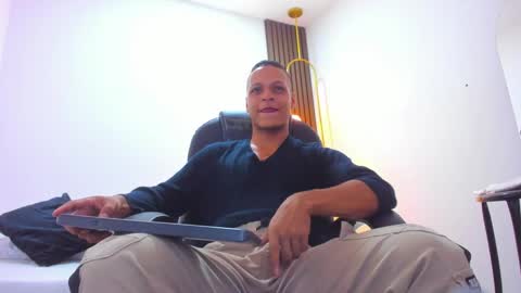 Snapshot of ricky_owens1 chatting on March 4, 8:05 pm Ricky online show from March 4, 8:05 pm