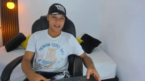 Snapshot of ricky_owens1 chatting on February 11, 8:31 pm Ricky online show from February 11, 8:31 pm