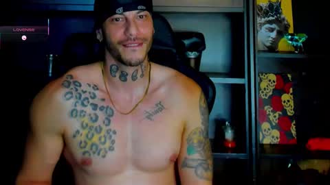 ricky_santos_ online show from September 22, 11:04 pm