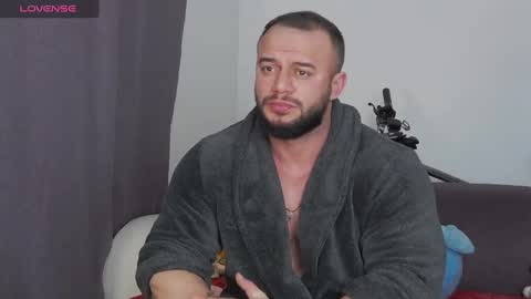 Snapshot of rickymiami1 chatting on January 15, 8:37 pm rickymiami1 online show from January 15, 8:37 pm