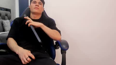 Roan Birkin online show from October 23, 9:07 pm