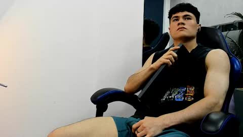 Snapshot of roan_birkin chatting on October 1, 9:19 pm Roan Birkin online show from October 1, 9:19 pm