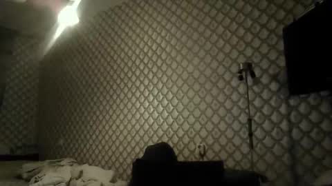 rob18997 online show from November 28, 4:15 am