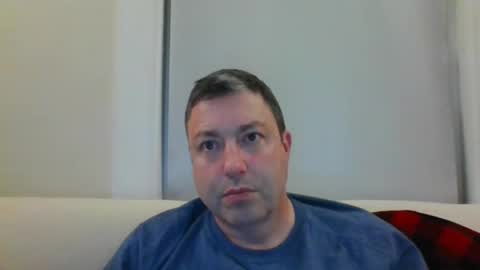 Snapshot of rob_bower_guy chatting on December 21, 2:52 am rob_bower_guy online show from December 21, 2:52 am