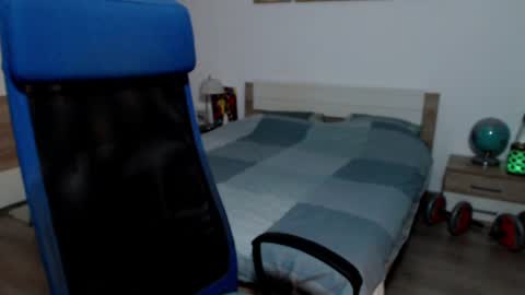 robbyshawz online show from April 10, 6:20 am