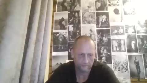 robert69huge online show from February 19, 1:51 pm